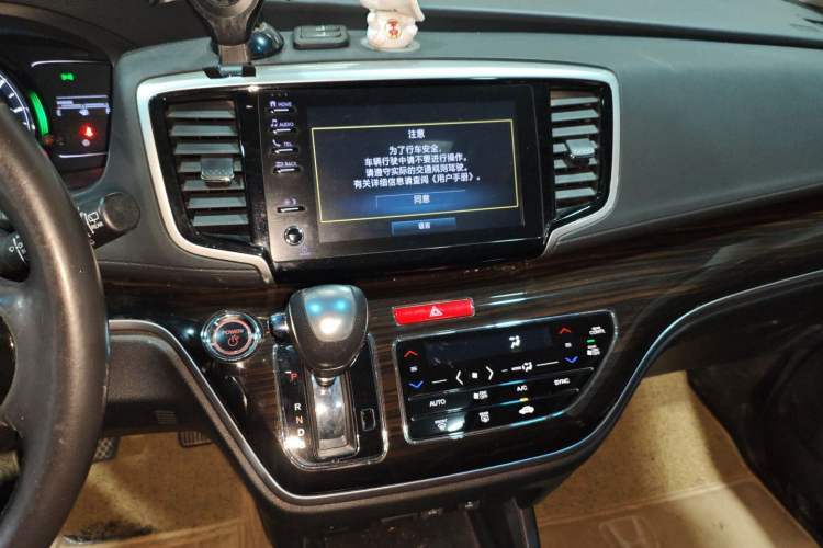 Used Honda Odyssey 2019 2.0L Rui-Zunxiang Edition Audio And AC Panel