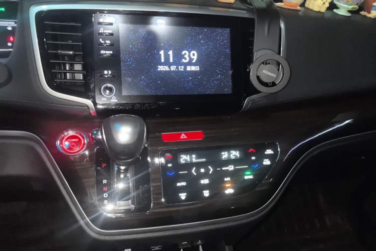 Used Honda Odyssey 2019 2.0L Rui-Zunxiang Edition Audio And AC Panel