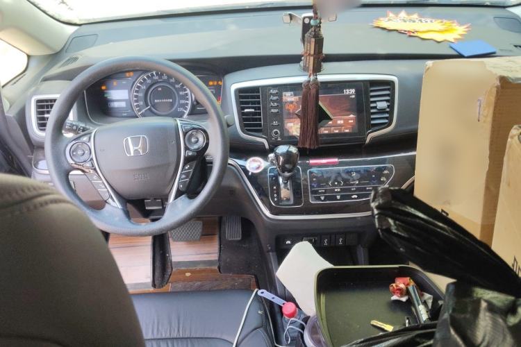 Used Honda Odyssey 2019 2.0L Rui·Smart Edition Center Console
