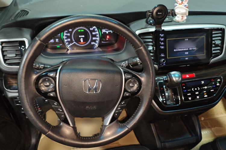 Used Honda Odyssey 2019 2.0L Rui-Zunxiang Edition Center Console