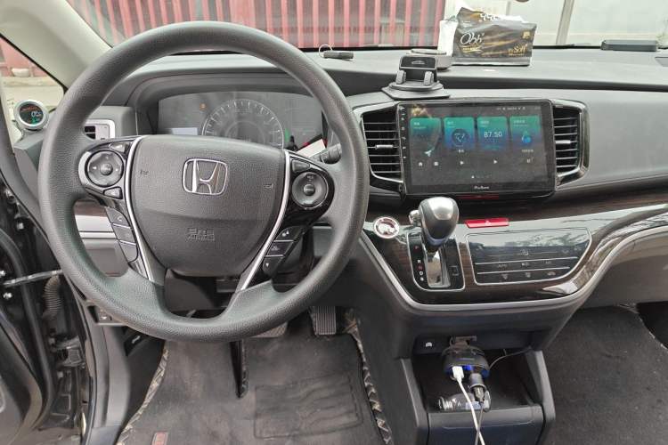Used Honda Odyssey 2019 2.0L Rui·Comfort Edition Center Console