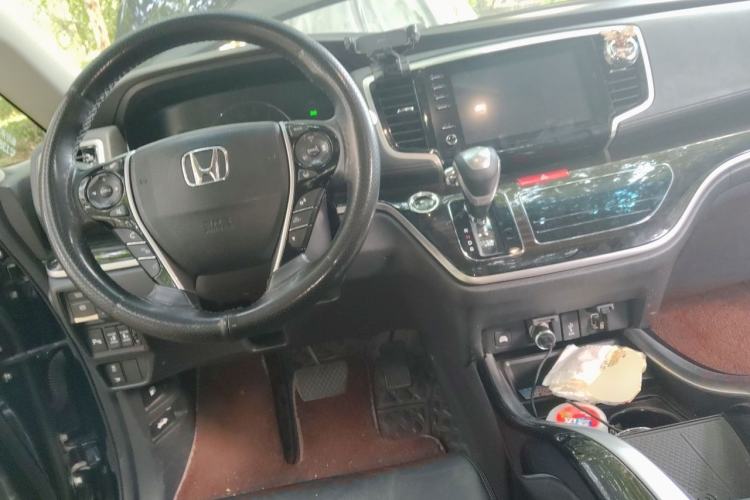 Used Honda Odyssey 2019 2.0L Rui-Zunxiang Edition Center Console