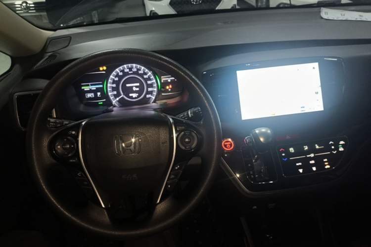 Used Honda Odyssey 2019 2.0L Rui·Comfort Edition Center Console