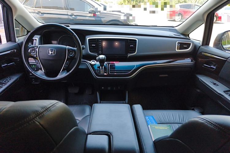 Used Honda Odyssey 2019 2.0L Rui·Zhi Zhen Edition Center Console