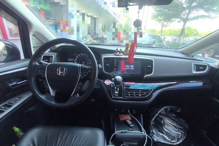 Used Honda Odyssey 2019 2.0L Rui-Zunxiang Edition Center Console