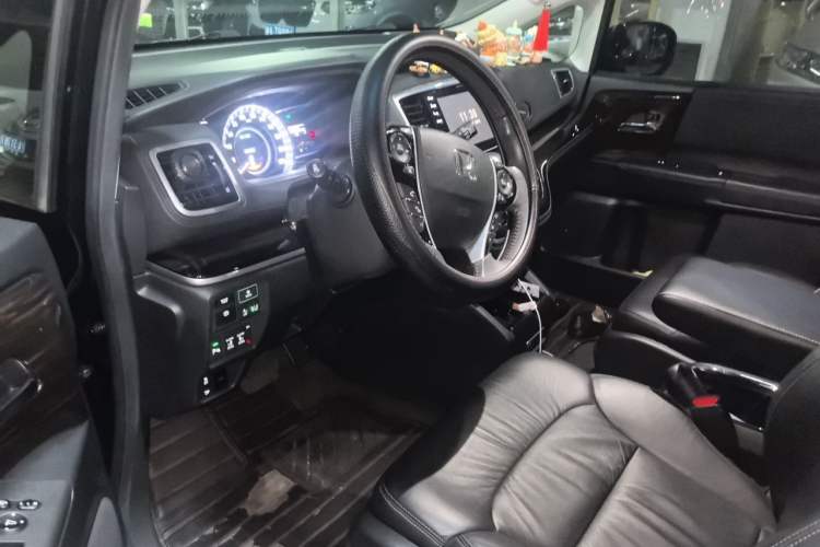 Used Honda Odyssey 2019 2.0L Rui-Zunxiang Edition Driver Seat