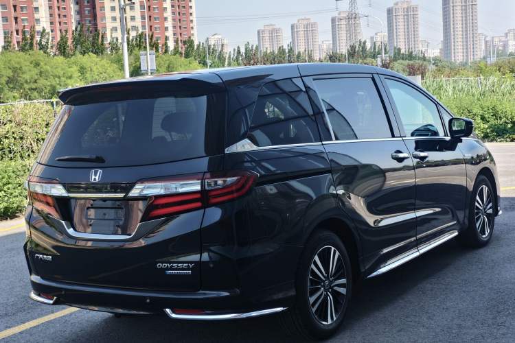 Used Honda Odyssey 2019 2.0L Rui·Zhi Zhen Edition Exterior 7