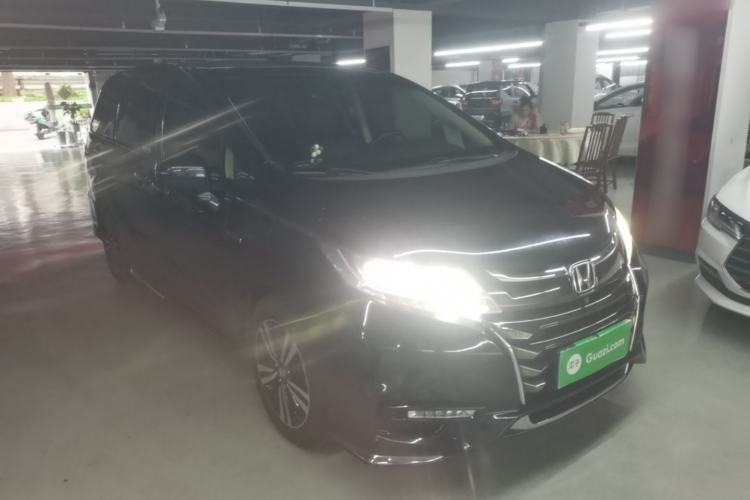 Used Honda Odyssey 2019 2.0L Rui·Zhi Zhen Edition Front Right 45 Deg