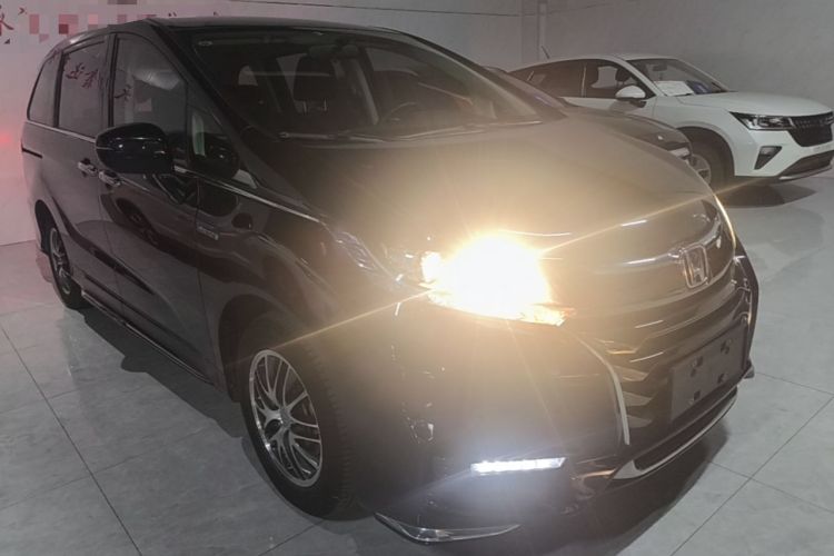 Used Honda Odyssey 2019 2.0L Rui·Comfort Edition Front Right 45 Deg