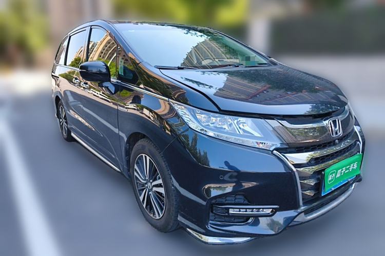 Used Honda Odyssey 2019 2.0L Rui·Zhi Zhen Edition Front Right 45 Deg