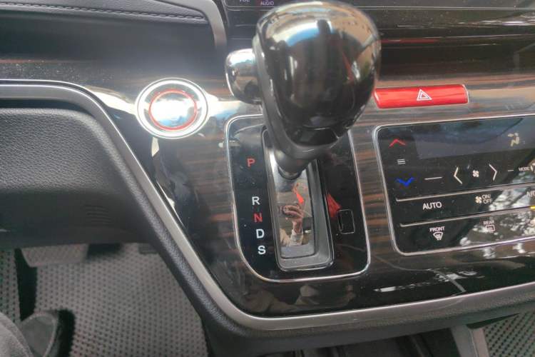 Used Honda Odyssey 2019 2.0L Rui-Zunxiang Edition Gear Lever