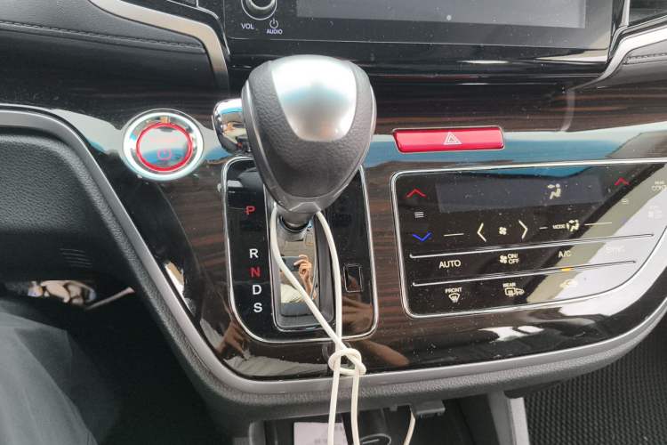 Used Honda Odyssey 2019 2.0L Rui·Zhi Zhen Edition Gear Lever