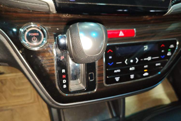 Used Honda Odyssey 2019 2.0L Rui-Zunxiang Edition Gear Lever