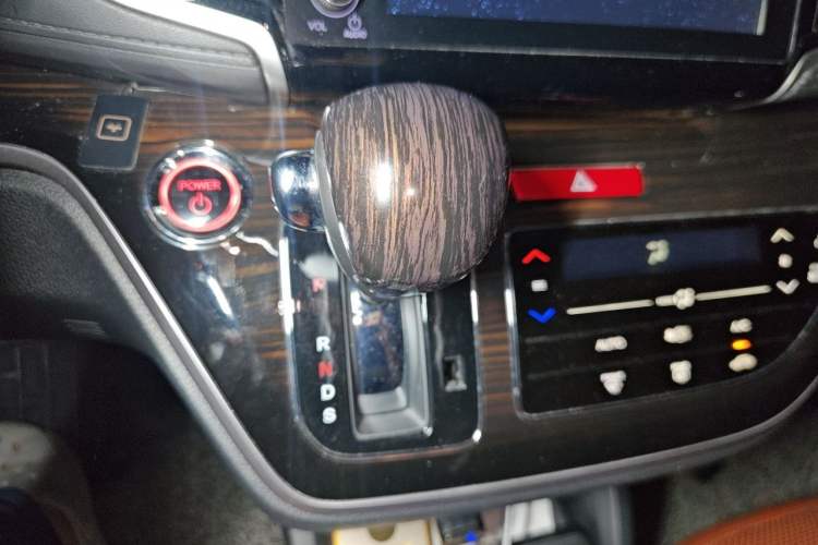 Used Honda Odyssey 2019 2.0L Rui-Changxiang Edition Gear Lever