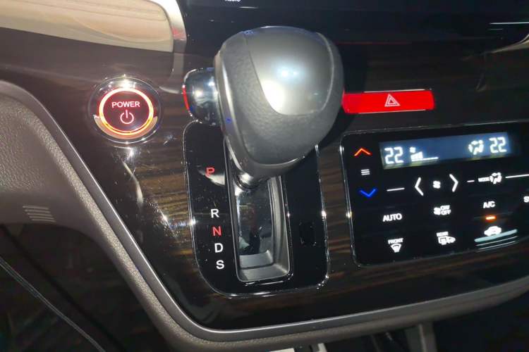 Used Honda Odyssey 2019 2.0L Rui·Zhi Zhen Edition Gear Lever