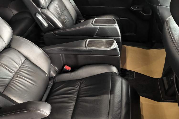 Used Honda Odyssey 2019 2.0L Rui·Zhi Zhen Edition Interior 2