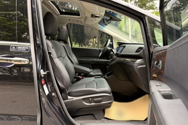 Used Honda Odyssey 2019 2.0L Rui·Zhi Zhen Edition Interior 8