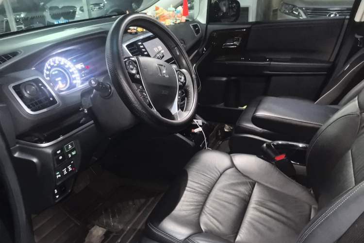 Used Honda Odyssey 2019 2.0L Rui-Zunxiang Edition Left Front Seat