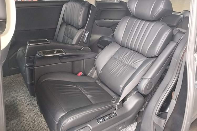 Used Honda Odyssey 2019 2.0L Rui·Zhi Zhen Edition Left Rear Seat