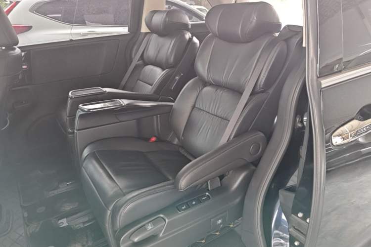Used Honda Odyssey 2019 2.0L Rui·Zhi Zhen Edition Left Rear Seat
