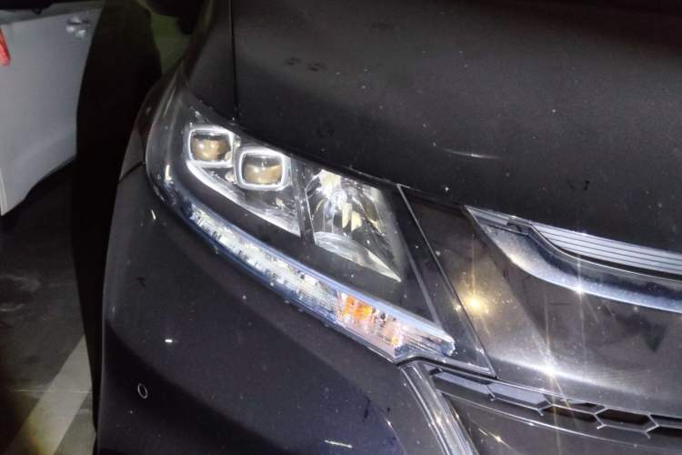 Used Honda Odyssey 2019 2.0L Rui·Zhi Zhen Edition Right Front Headlight