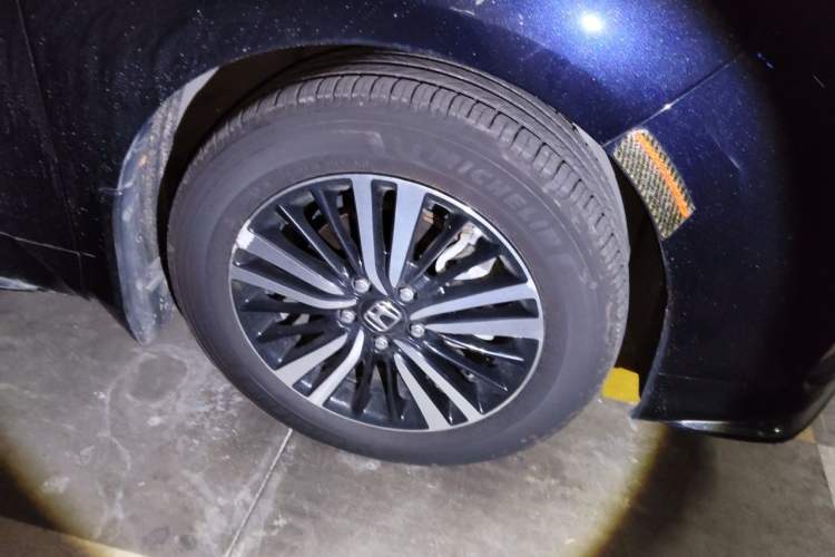 Used Honda Odyssey 2019 2.0L Rui·Zhi Zhen Edition Right Front Wheel Hub