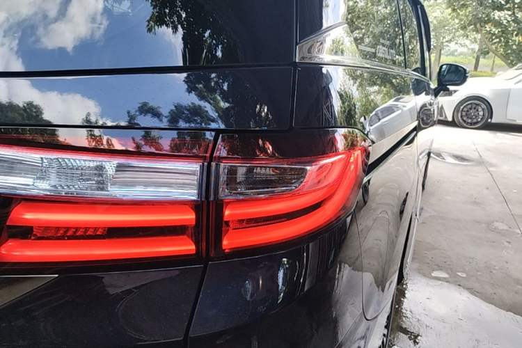 Used Honda Odyssey 2019 2.0L Rui·Zhi Zhen Edition Right Rear Taillight