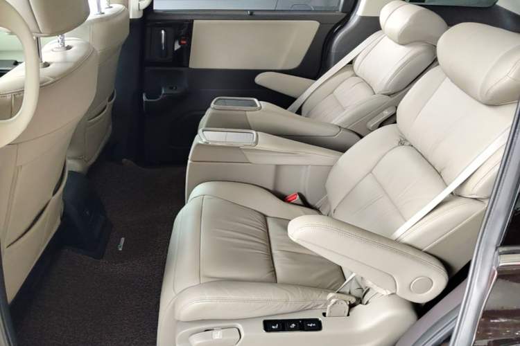 Used Honda Odyssey 2019 2.0L Rui·Zhi Zhen Edition Left Rear Seat