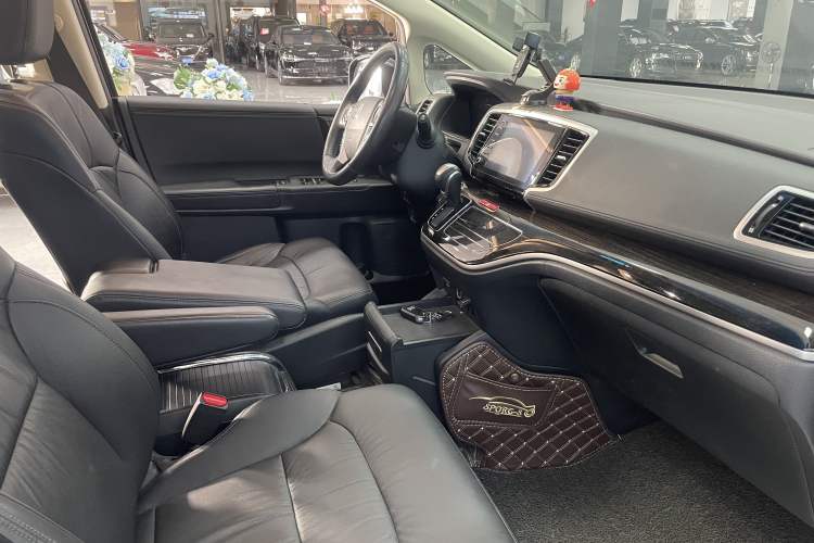 Used Honda Odyssey 2019 2.0L Rui·Zhi Zhen Edition Interior 4