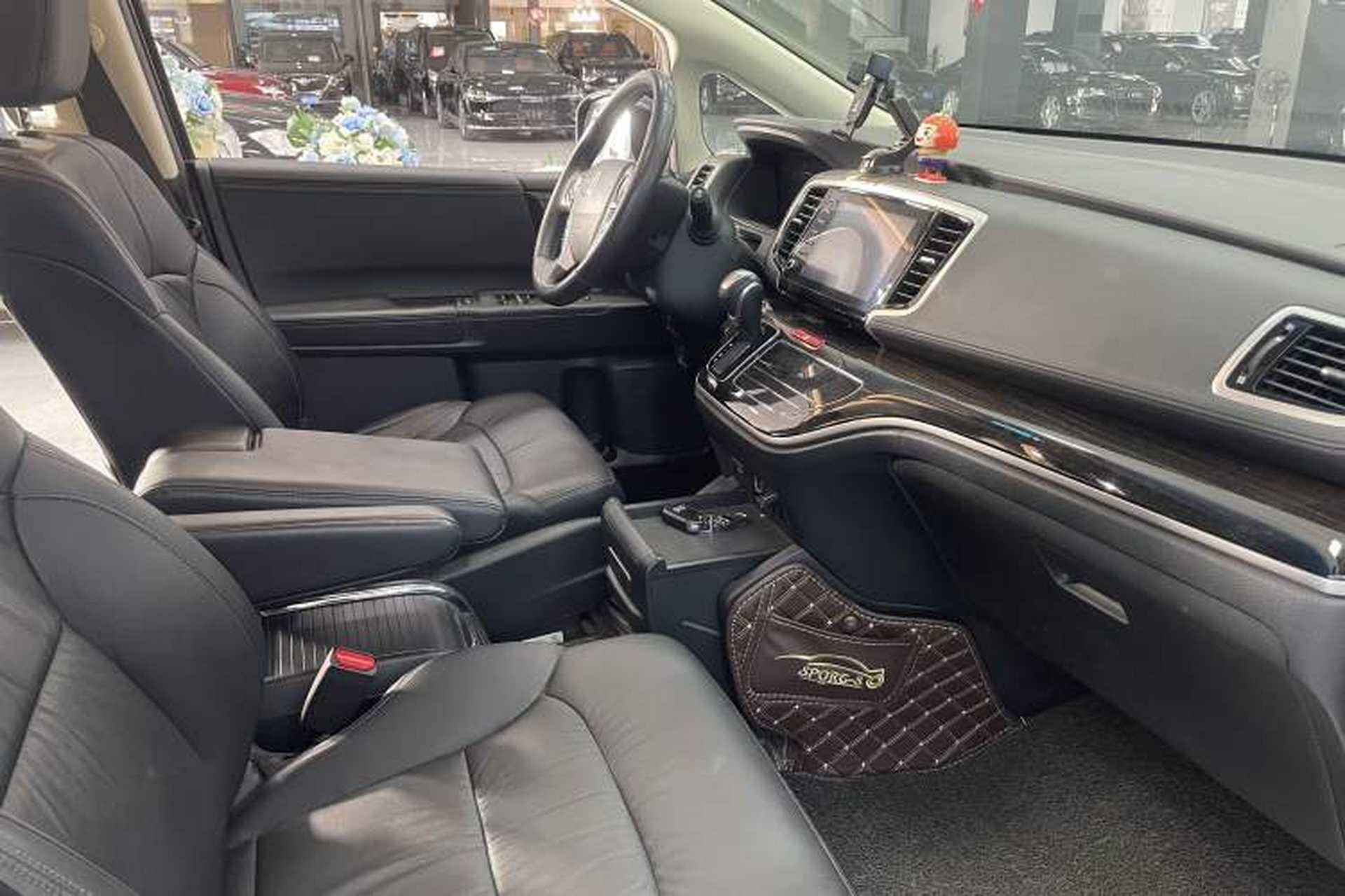 Used Honda Odyssey 2019 2.0L Rui·Zhi Zhen Edition Interior 4