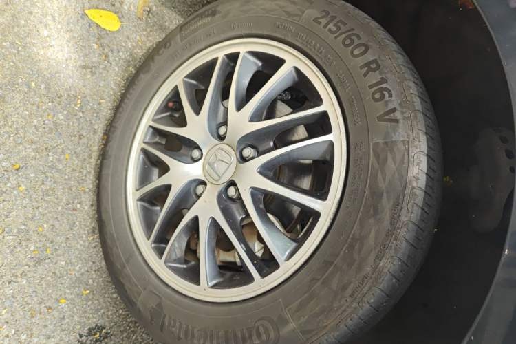 Used Honda Odyssey 2019 2.0L Rui·Comfort Edition Right Front Wheel Hub