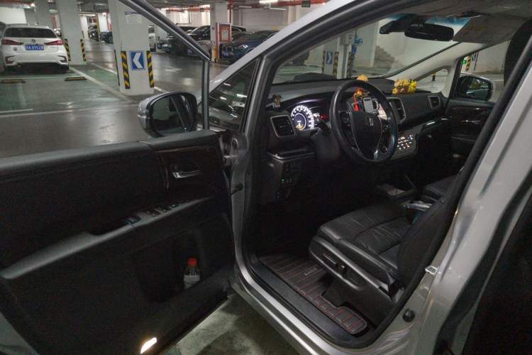 Used Honda Odyssey 2019 2.0L Rui-Zunxiang Edition Driver Seat