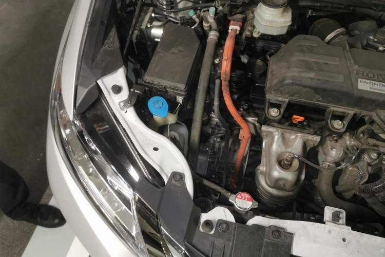 Used Honda Odyssey 2019 2.0L Rui·Comfort Edition Engine Bay Right