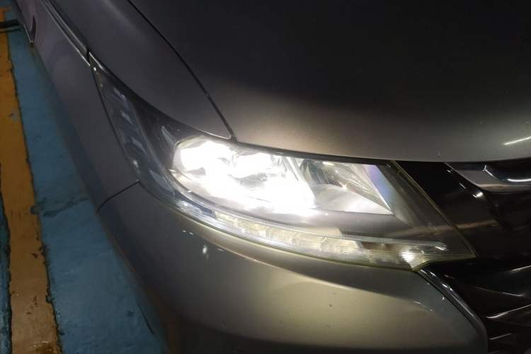 Used Honda Odyssey 2019 2.0L Rui-Zunxiang Edition Right Front Headlight