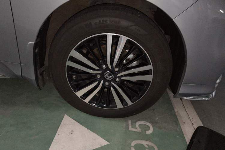 Used Honda Odyssey 2019 2.0L Rui-Zunxiang Edition Right Front Wheel Hub