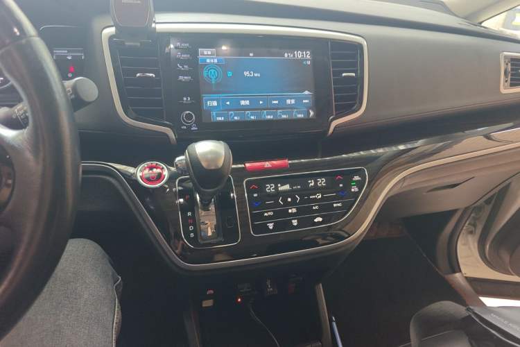 Used Honda Odyssey 2019 2.0L Rui·Smart Edition Audio And AC Panel