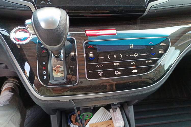 Used Honda Odyssey 2019 2.0L Rui·Zhi Zhen Edition Audio And AC Panel