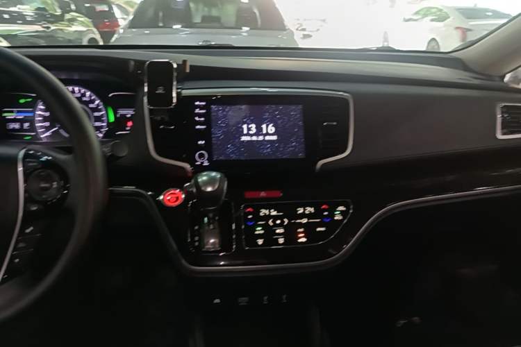 Used Honda Odyssey 2019 2.0L Rui·Smart Edition Audio And AC Panel