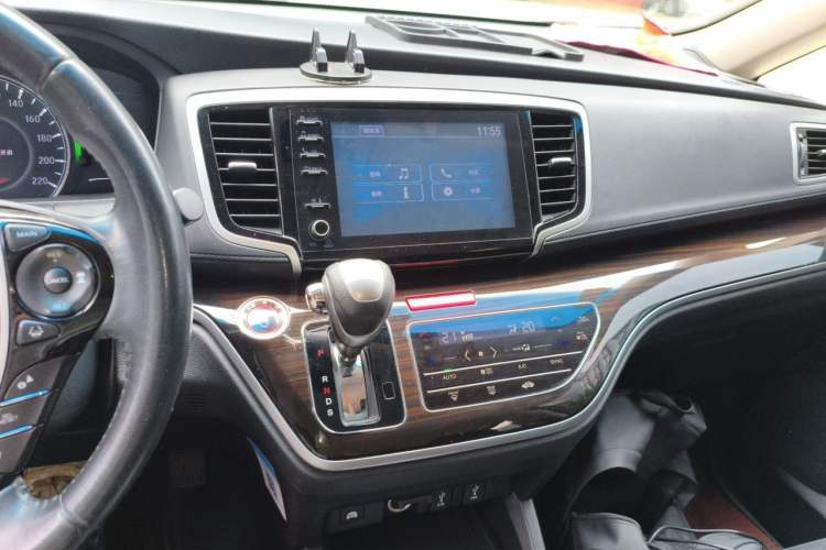 Used Honda Odyssey 2019 2.0L Rui-Zunxiang Edition Audio And AC Panel
