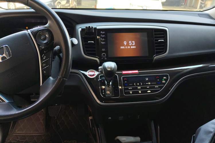 Used Honda Odyssey 2019 2.0L Rui-Zunxiang Edition Audio And AC Panel
