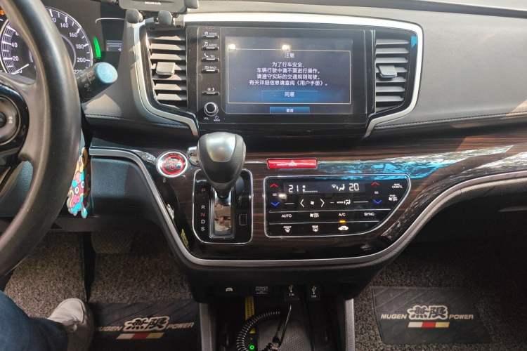 Used Honda Odyssey 2019 2.0L Rui-Zunxiang Edition Audio And AC Panel