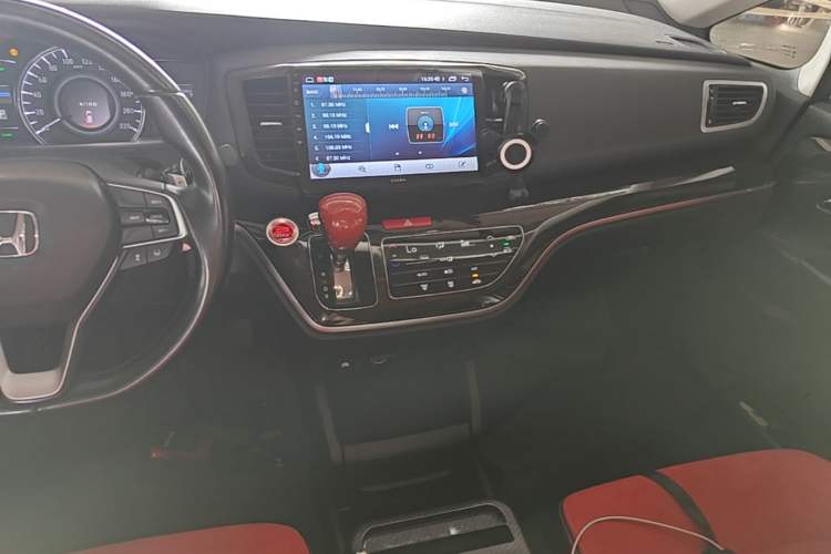 Used Honda Odyssey 2019 2.0L Rui·Comfort Edition Audio And AC Panel