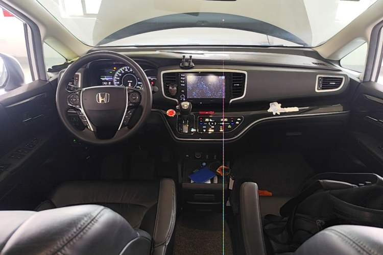 Used Honda Odyssey 2019 2.0L Rui·Smart Edition Center Console