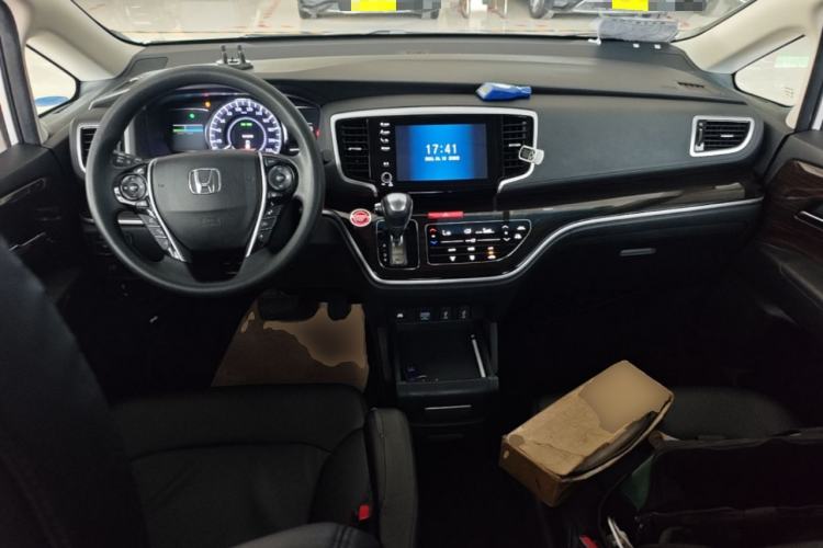Used Honda Odyssey 2019 2.0L Rui-Changxiang Edition Center Console