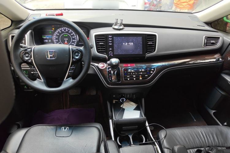 Used Honda Odyssey 2019 2.0L Rui·Smart Edition Center Console