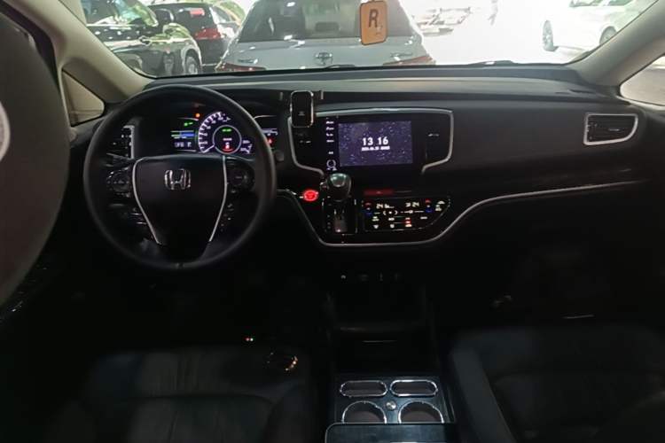 Used Honda Odyssey 2019 2.0L Rui·Smart Edition Center Console