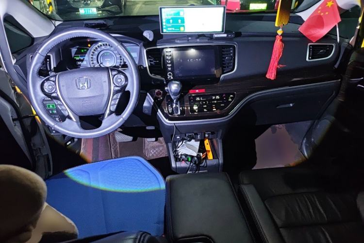 Used Honda Odyssey 2019 2.0L Rui·Zhi Zhen Edition Center Console