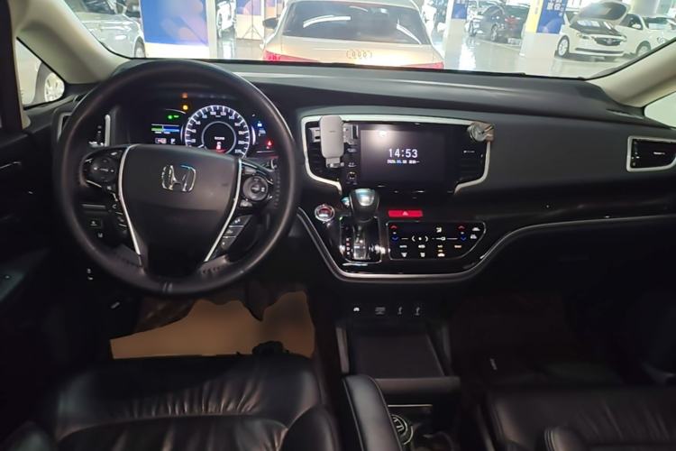 Used Honda Odyssey 2019 2.0L Rui-Zunxiang Edition Center Console