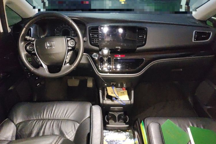 Used Honda Odyssey 2019 2.0L Rui-Zunxiang Edition Center Console