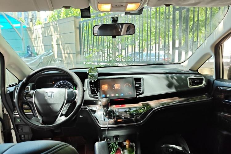 Used Honda Odyssey 2019 2.0L Rui·Comfort Edition Center Console